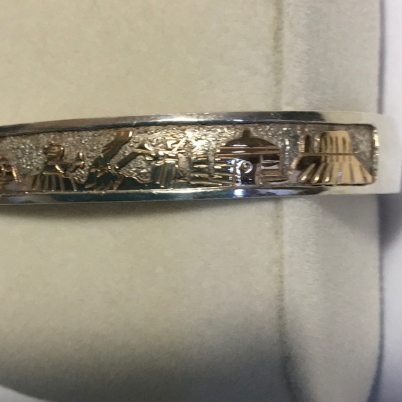 NAVAJO Sterling and Gold Story Telling Cuff - Picture 6 of 8